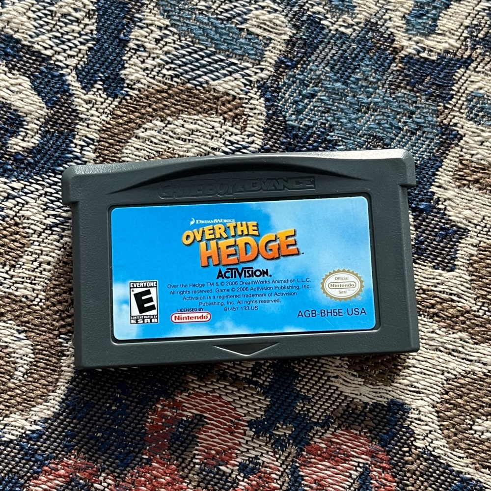 Nintendo gameboy Over the Hedge game